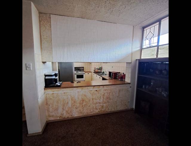 2 BEDROOM APARTMENT FOR SALE IN WONDERBOOM SOUTH